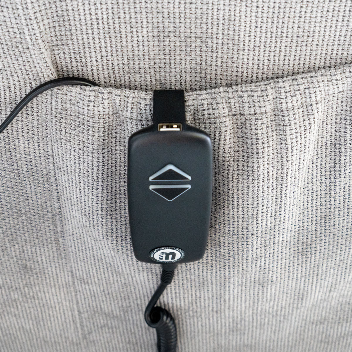 MOBIAK Cloud I Electric Lift & Recline Armchair