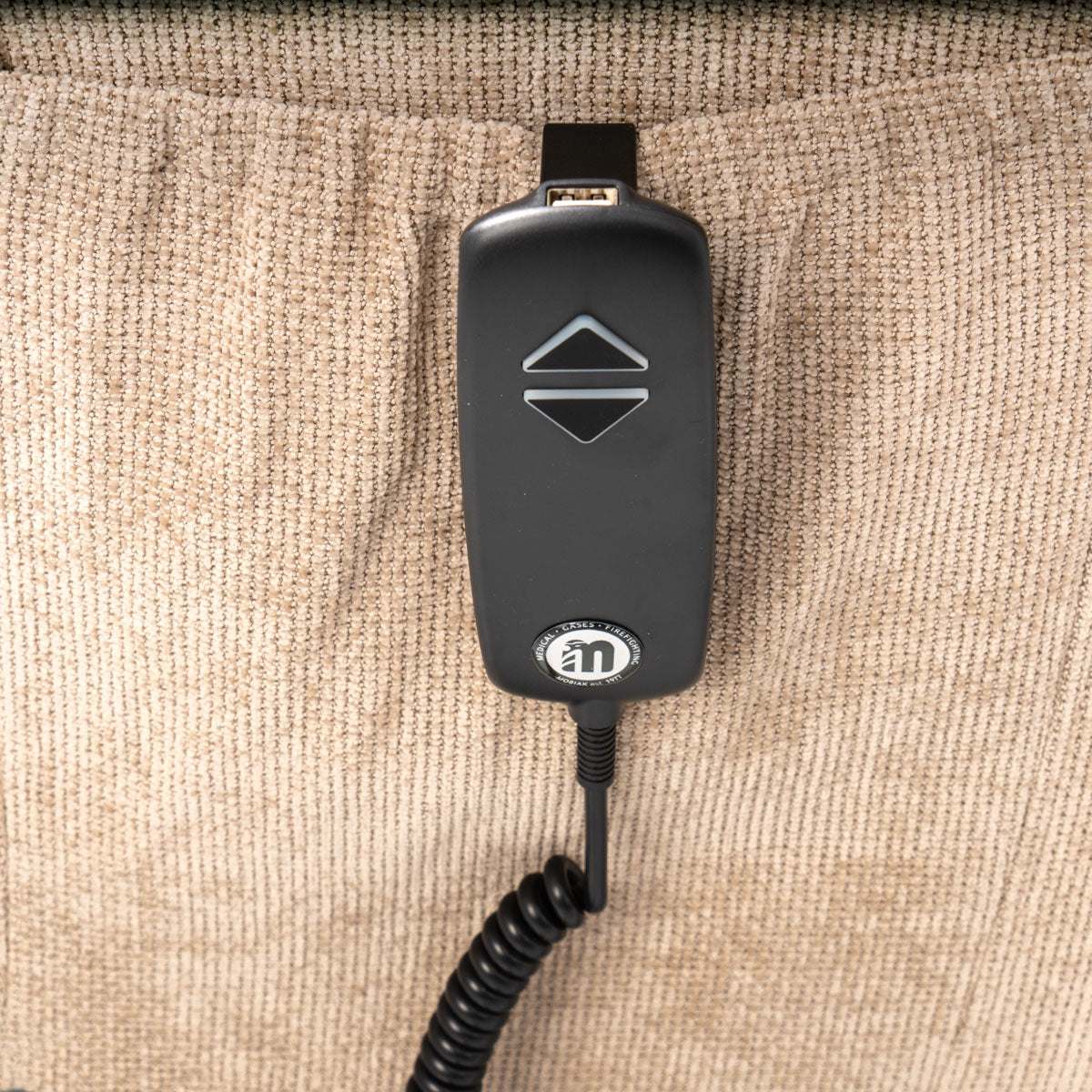 Ηλεκτρική Ανακλινόμενη Πολυθρόνα MOBIAK Cinnamon I με μηχανισμό ανύψωσης