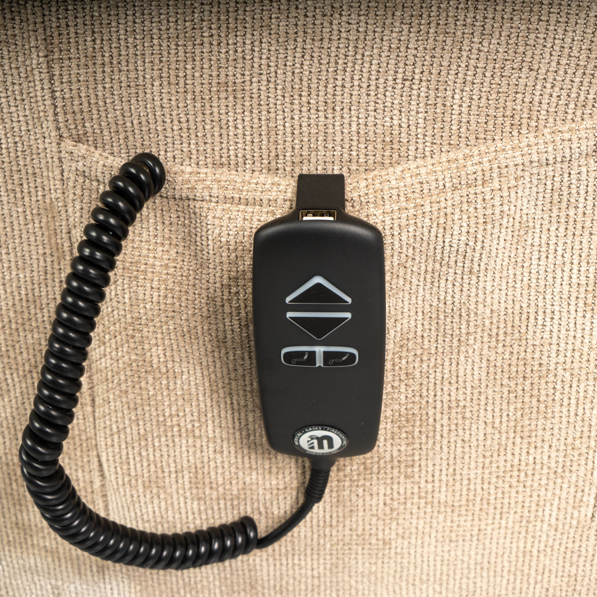 Ηλεκτρική Ανακλινόμενη Πολυθρόνα Cinnamon II με μηχανισμό ανύψωσης